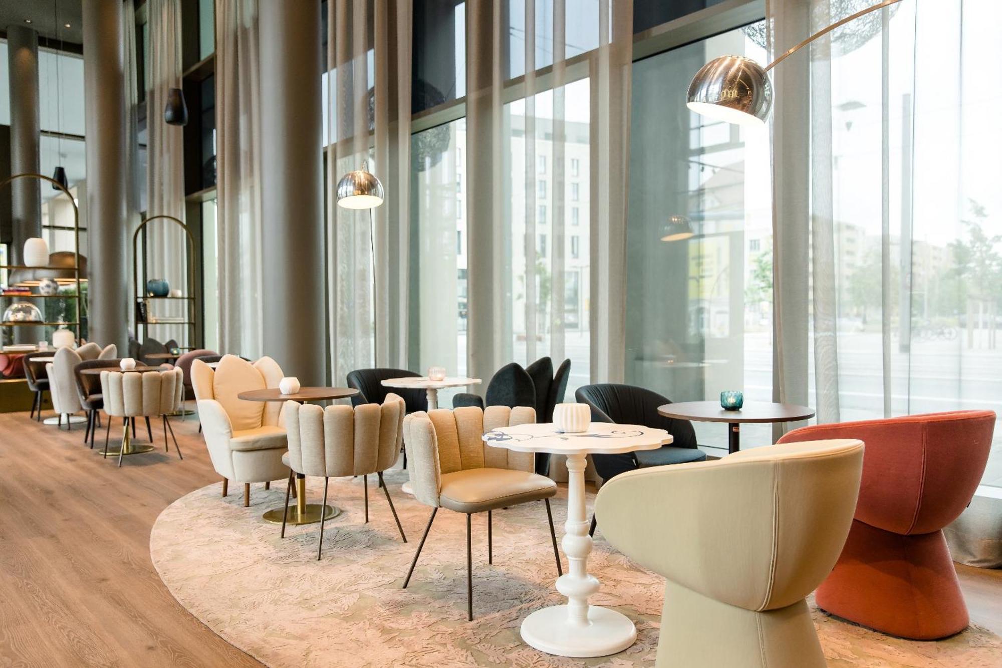 Motel One Dresden Am Zwinger Bagian luar foto